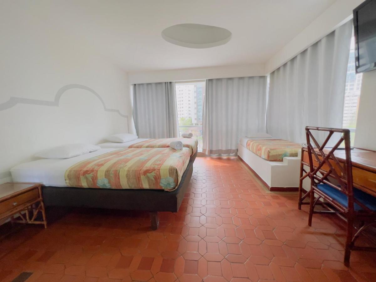 Hotel Costa Del Sol Cartagena Exterior photo