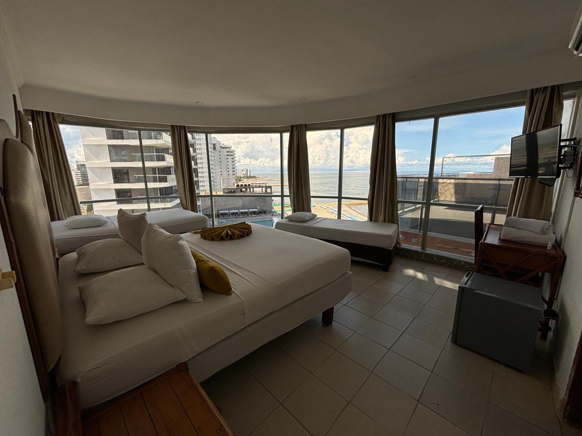 Hotel Costa Del Sol Cartagena Exterior photo