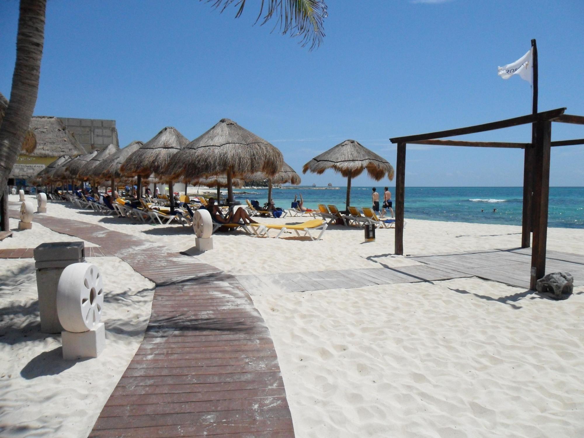 Hotel Costa Del Sol Cartagena Exterior photo