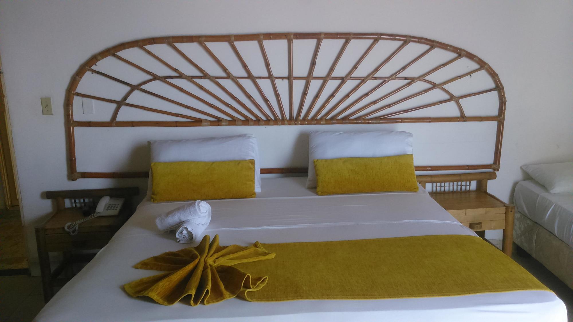 Hotel Costa Del Sol Cartagena Exterior photo